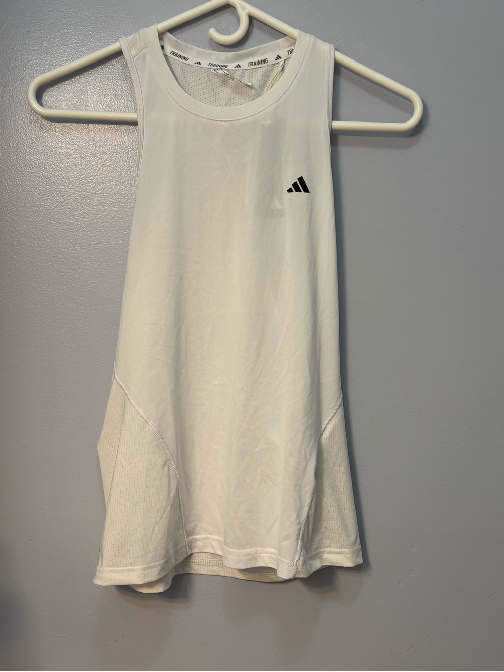 Adidas Women's White D4T Activewear Racerback Training Tank Top Sz XS. NWT